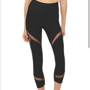 Alo yoga high waist mesmerize Capri